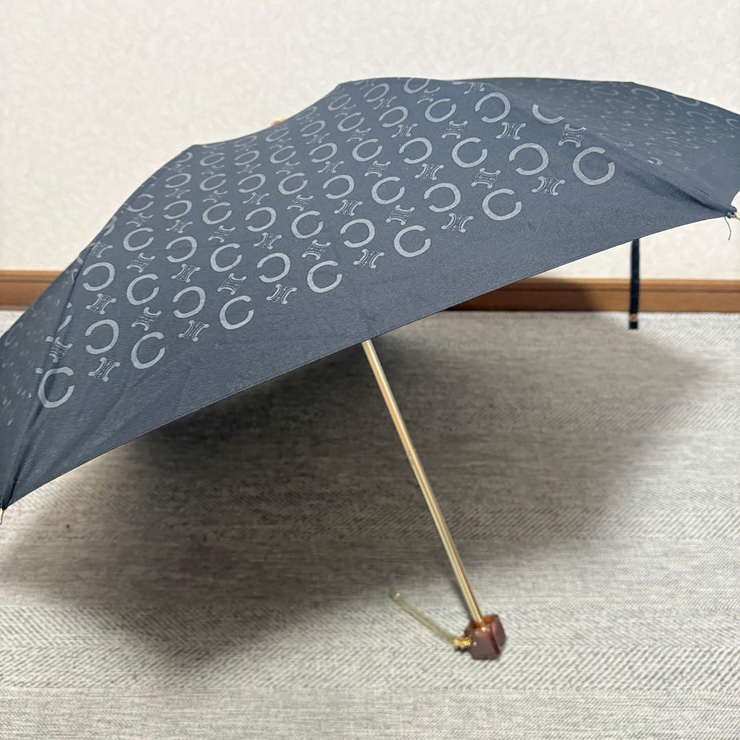 美品　CELINE セリーヌ　Cマカダム鼈甲風ハンドル　晴雨兼用UV折りたたみ傘