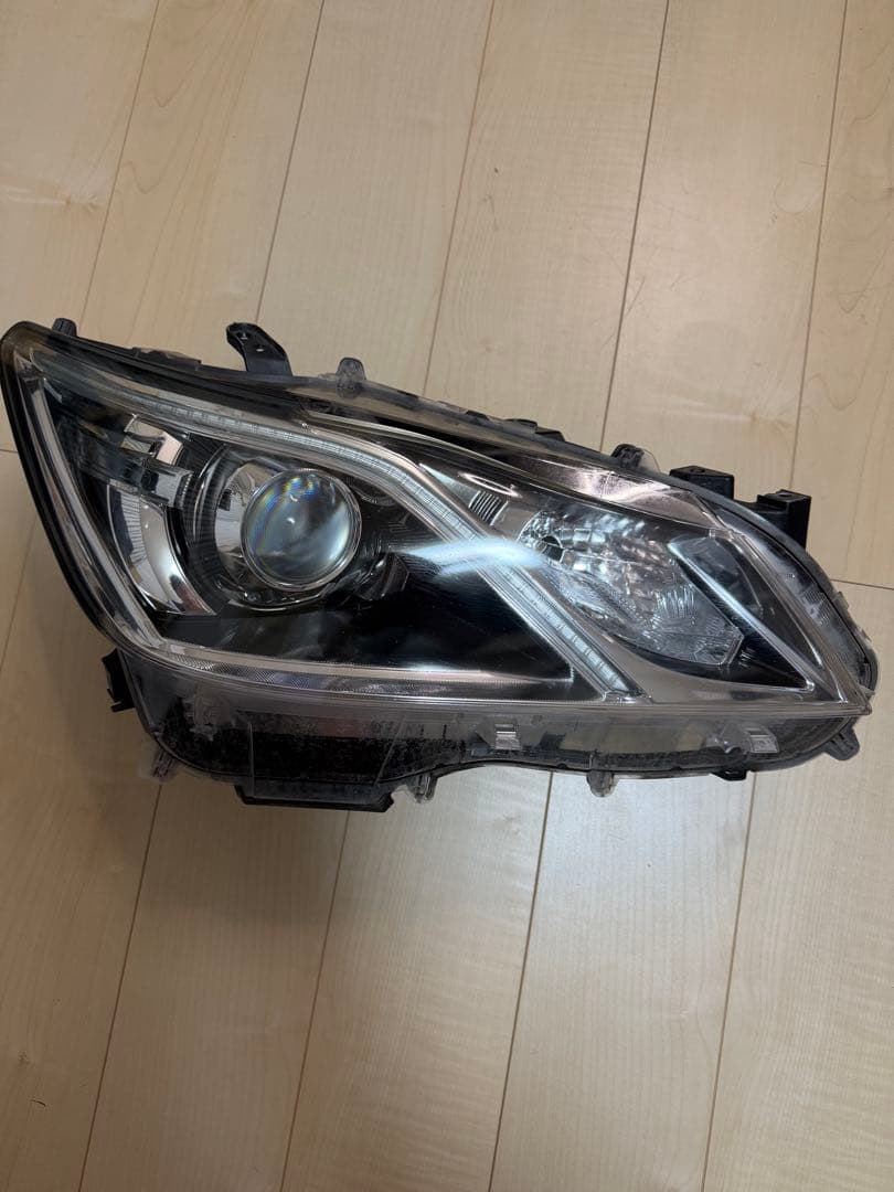 クラウン　右ヘッドライト　HID