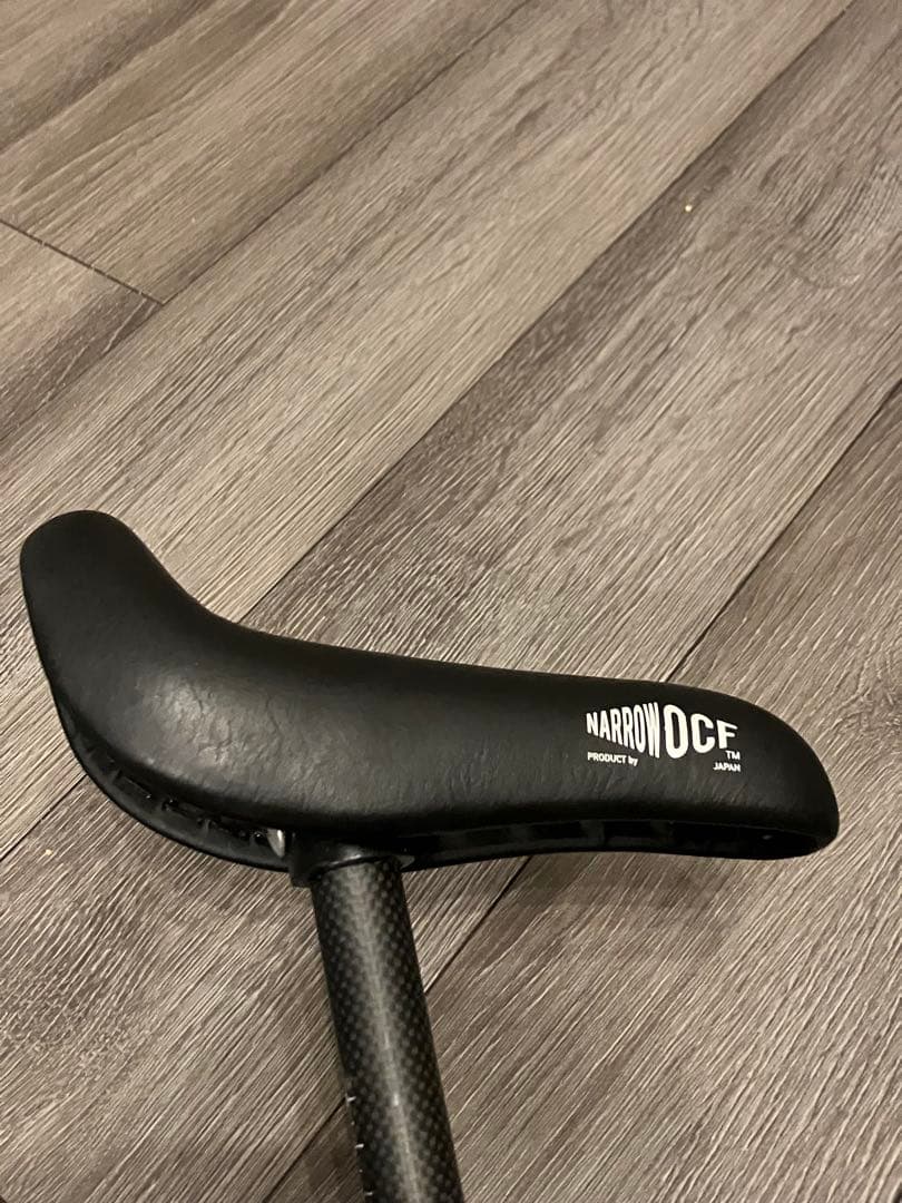 ランバイク用 跳ね上げナローサドル OCF シートポストなし