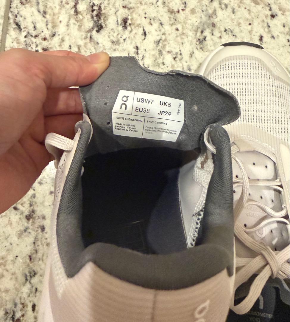 emmi×On Cloudmonster Void 24cm