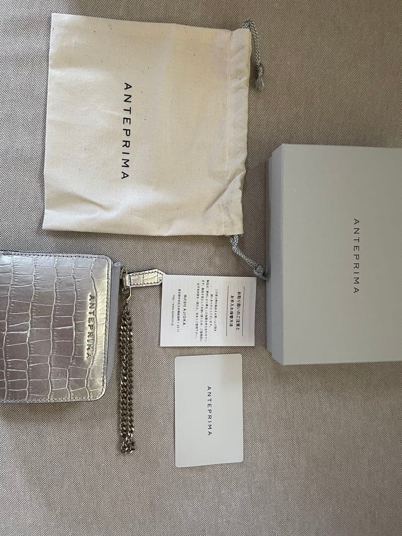 ANTEPIRMA シルバー 二つ折り財布