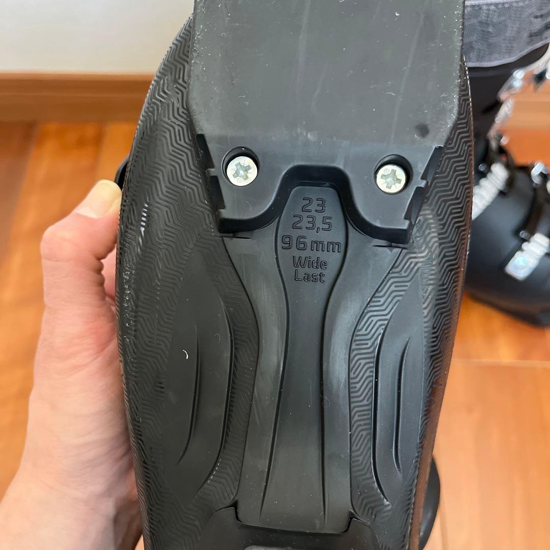 ATOMIC Hawx magnaスキーブーツ 女性用 ブラック