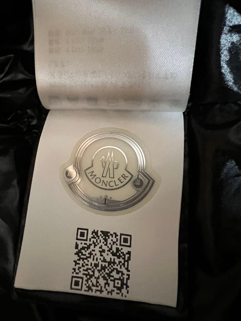 モンクレール　ブラック ダウンベストサイズ1