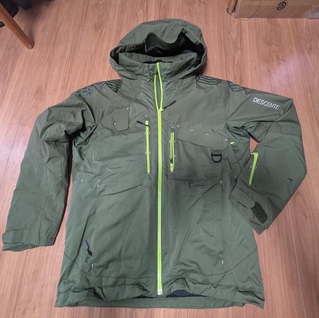 オガサカ.カタログ外.コーチウェア.上のみ.サイズM.訳あり.デサント