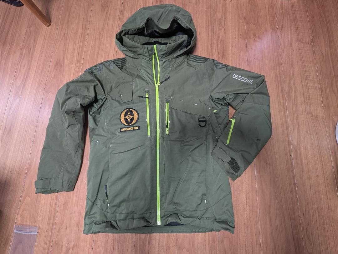 オガサカ.カタログ外.コーチウェア.上のみ.サイズM.訳あり.デサント