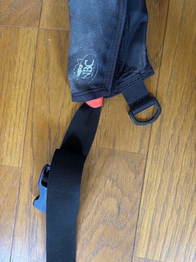 JB/NBC公認　自動膨張式ライフジャケット 黒　旧モデル