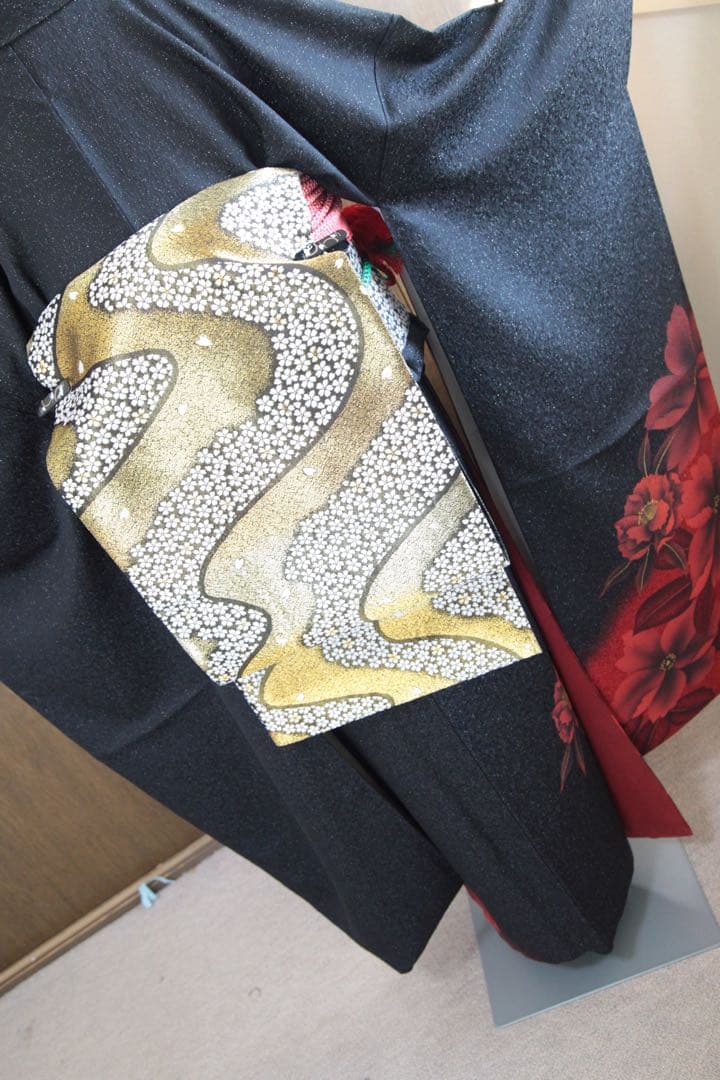 振袖フルセット 美品　黒と赤 モダン クール