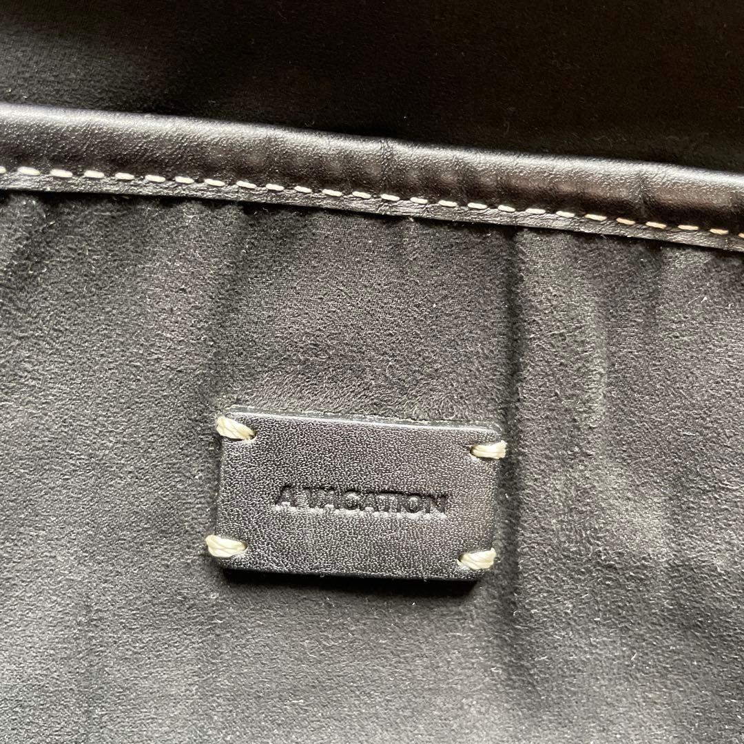 A VACATION アバケーション　ブラック　ショルダーバッグ