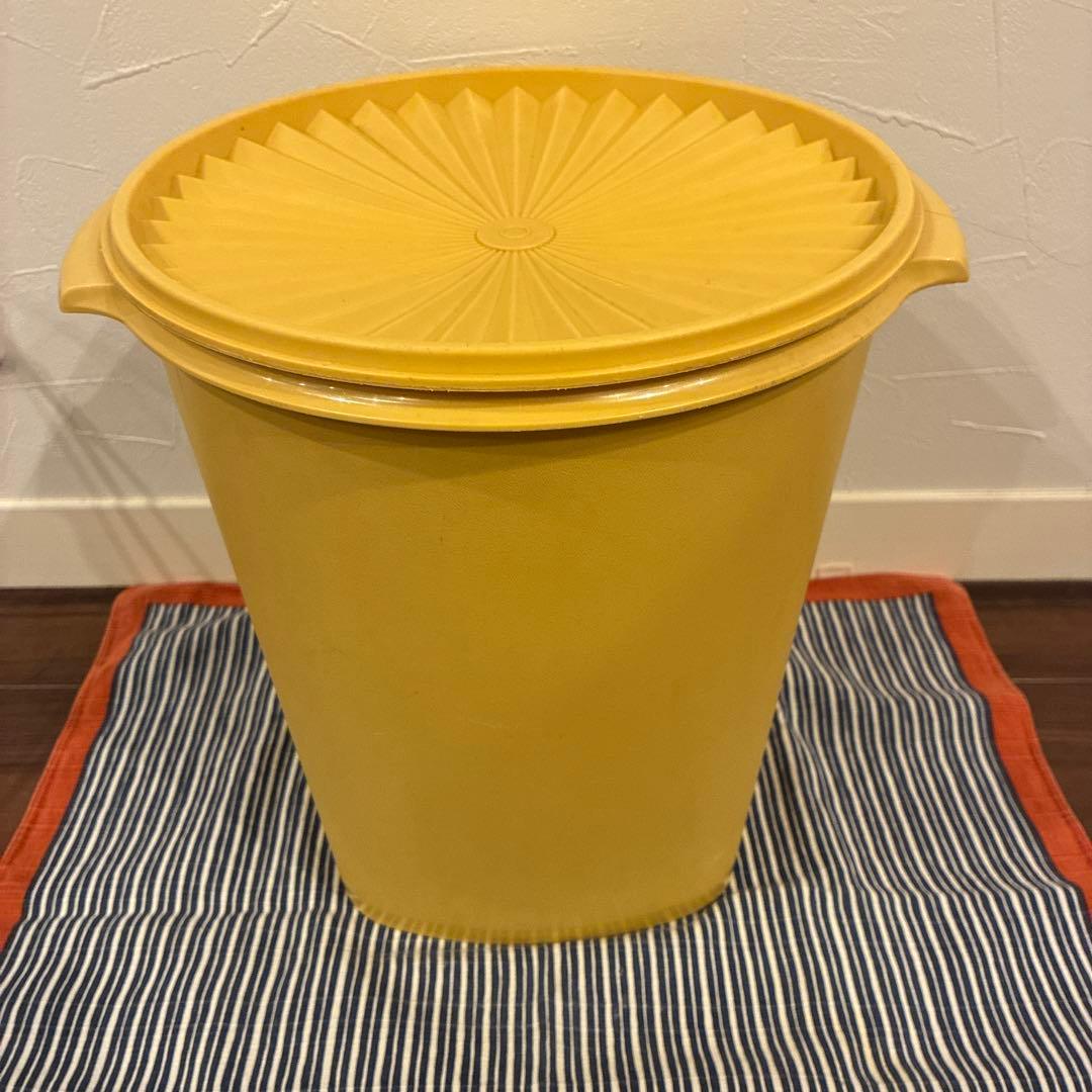 タッパーウェア　マキシクイーンデコレーター　保存容器　11L