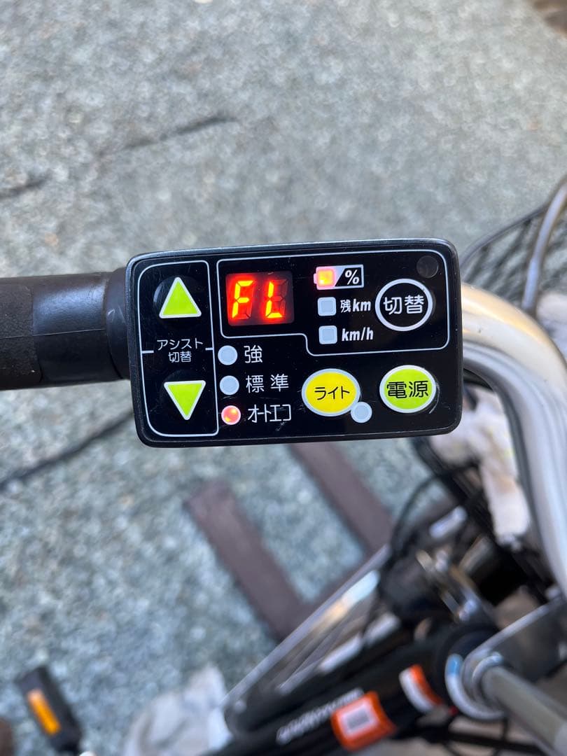 YAMAHA電動アシスト自転車 (26インチ) ブラック 前カゴ付き