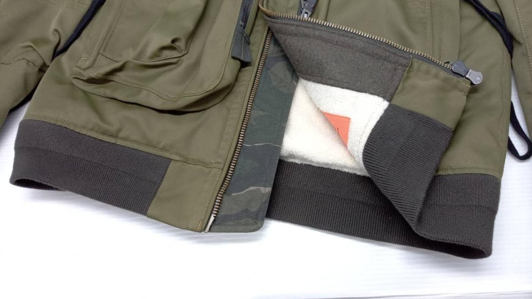 ミリタリージャケット オリーブ色