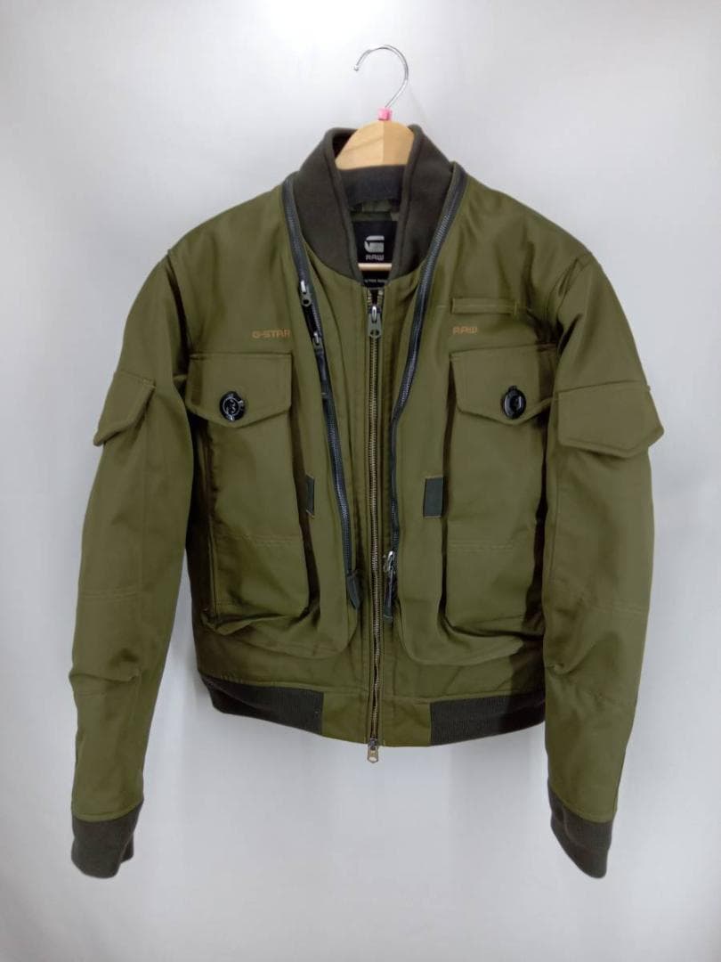 ミリタリージャケット オリーブ色