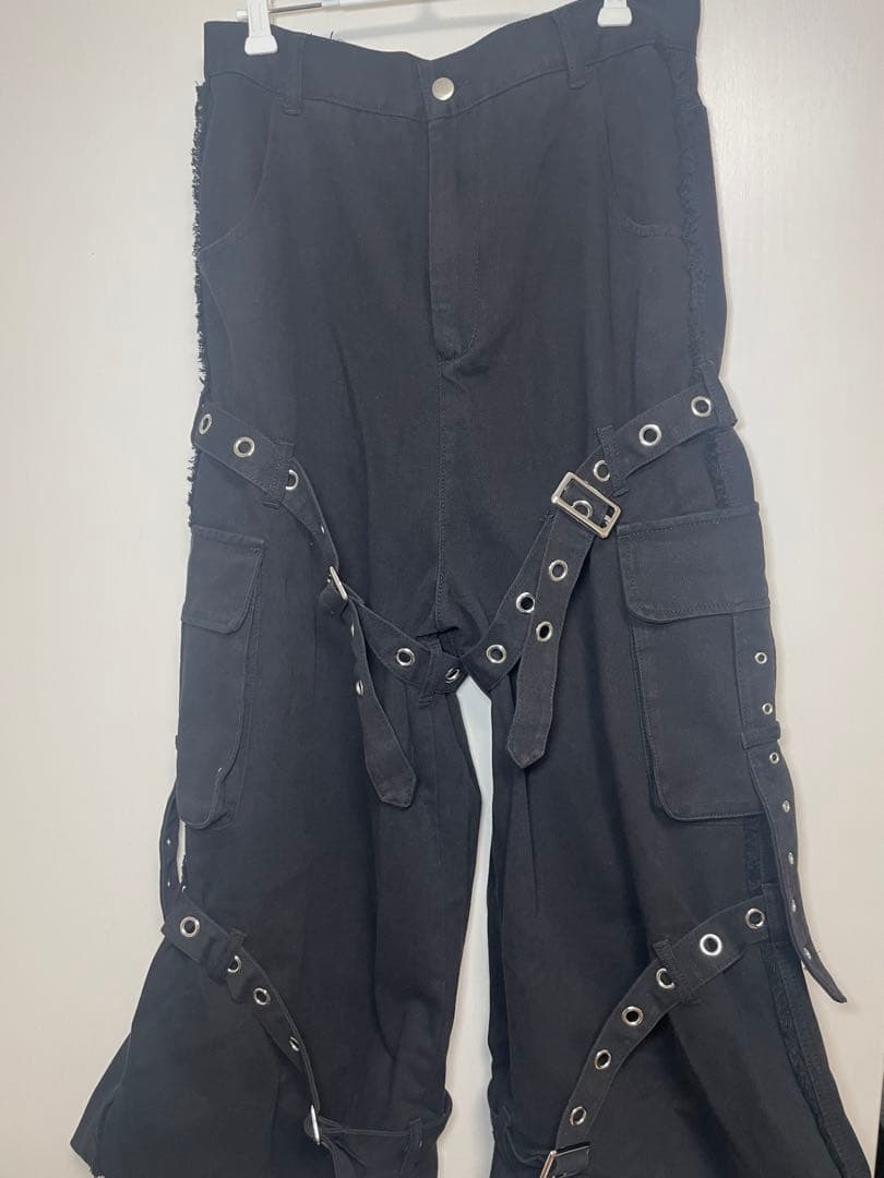 ERAR ヴィンテージライクスプレー加工ベルトデザインギミックデニムカーゴパンツ
