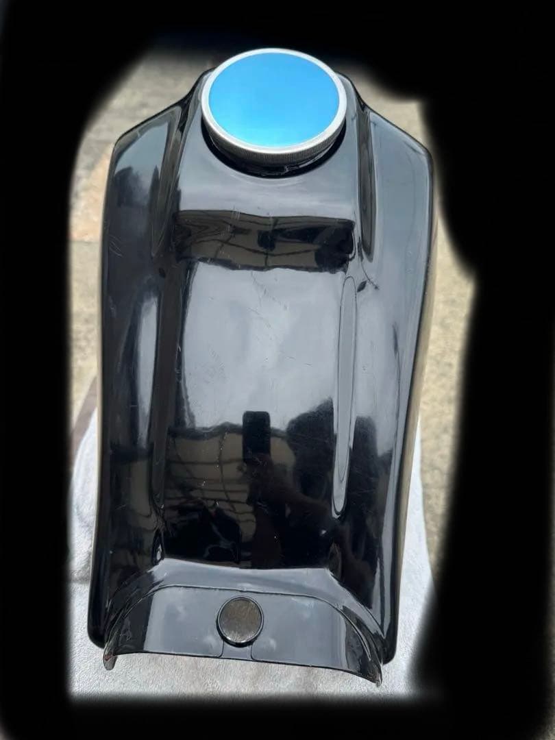 TW200 燃料タンク 黒 キー無しキャップ、取付ステー付