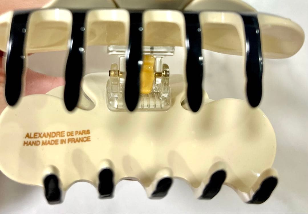 アレクサンドルドゥパリ　カメリア　ヘアクリップ Ｍ　ブラック