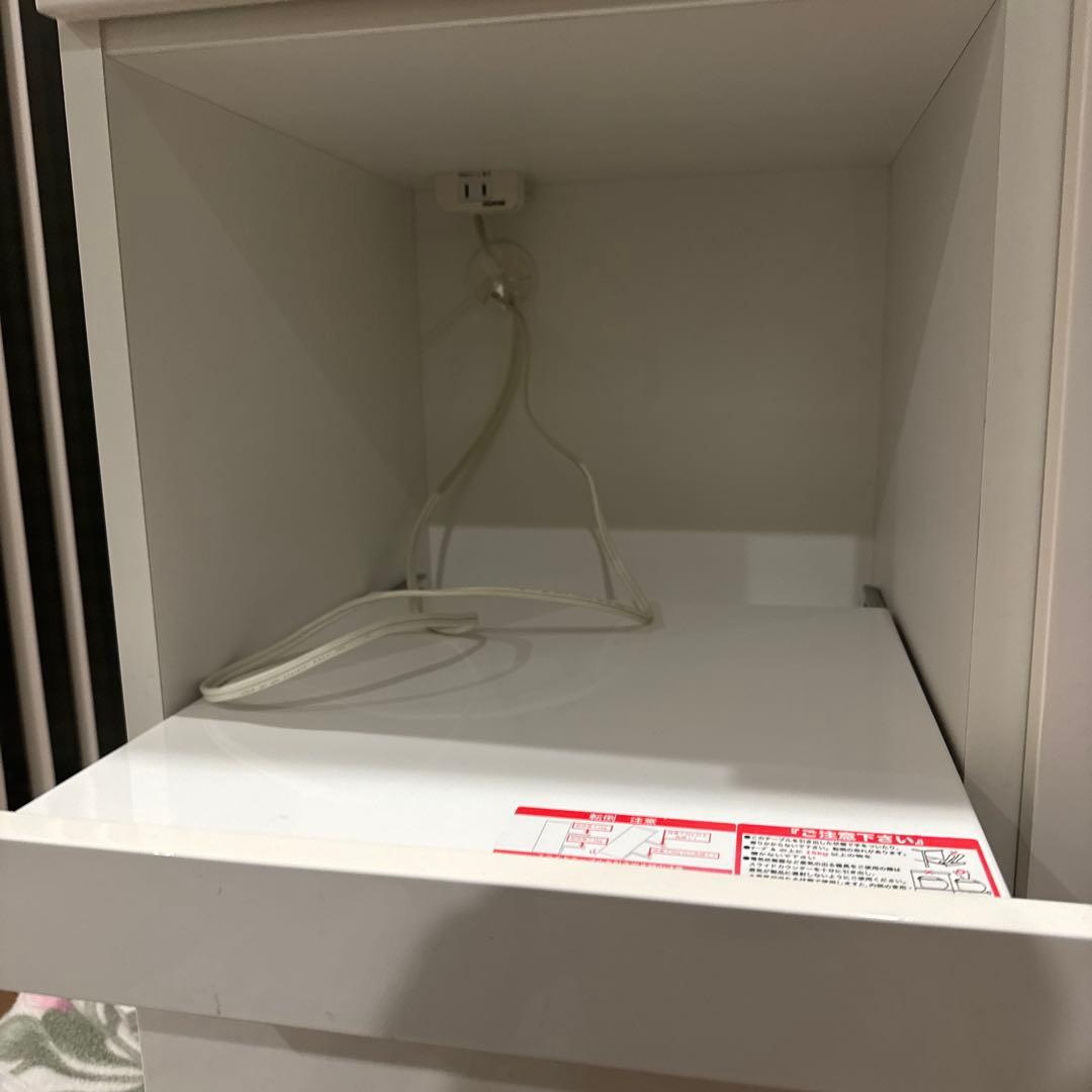 ニトリキッチンカウンター　食器棚　ホワイト