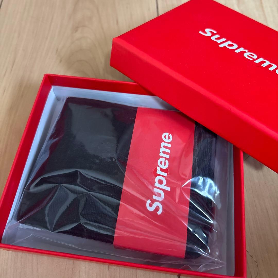 Supreme ブラック 二つ折り財布 箱付き