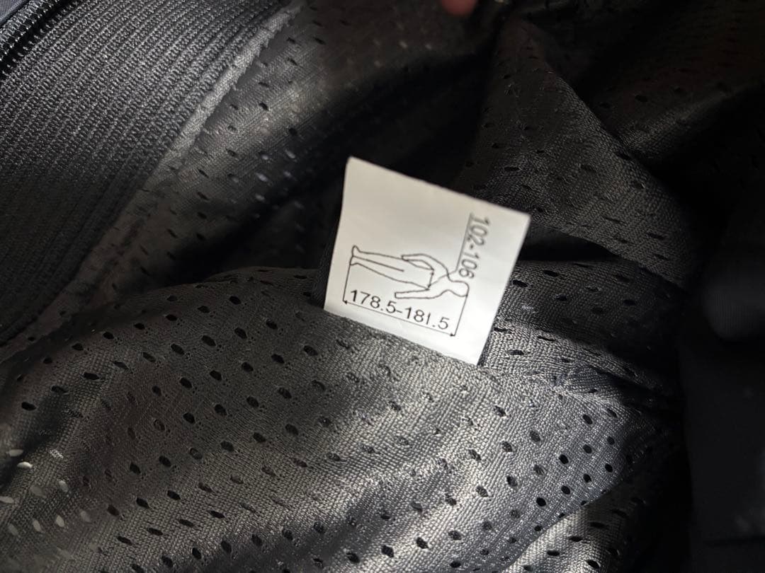 ダイネーゼ　ジャケット　52サイズ