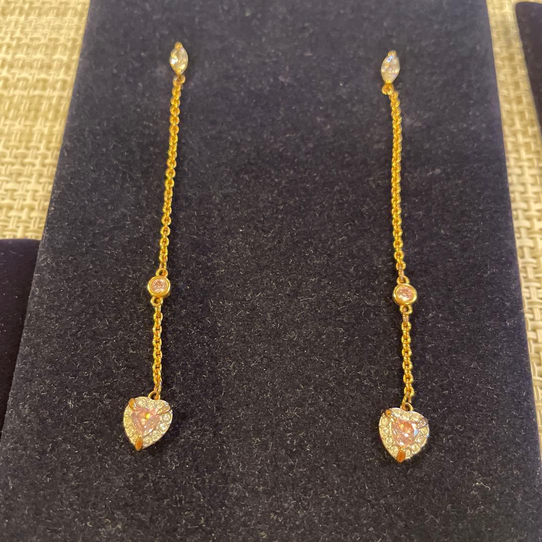 スワロフスキー　ネックレス、ピアス、ブレスレットセット