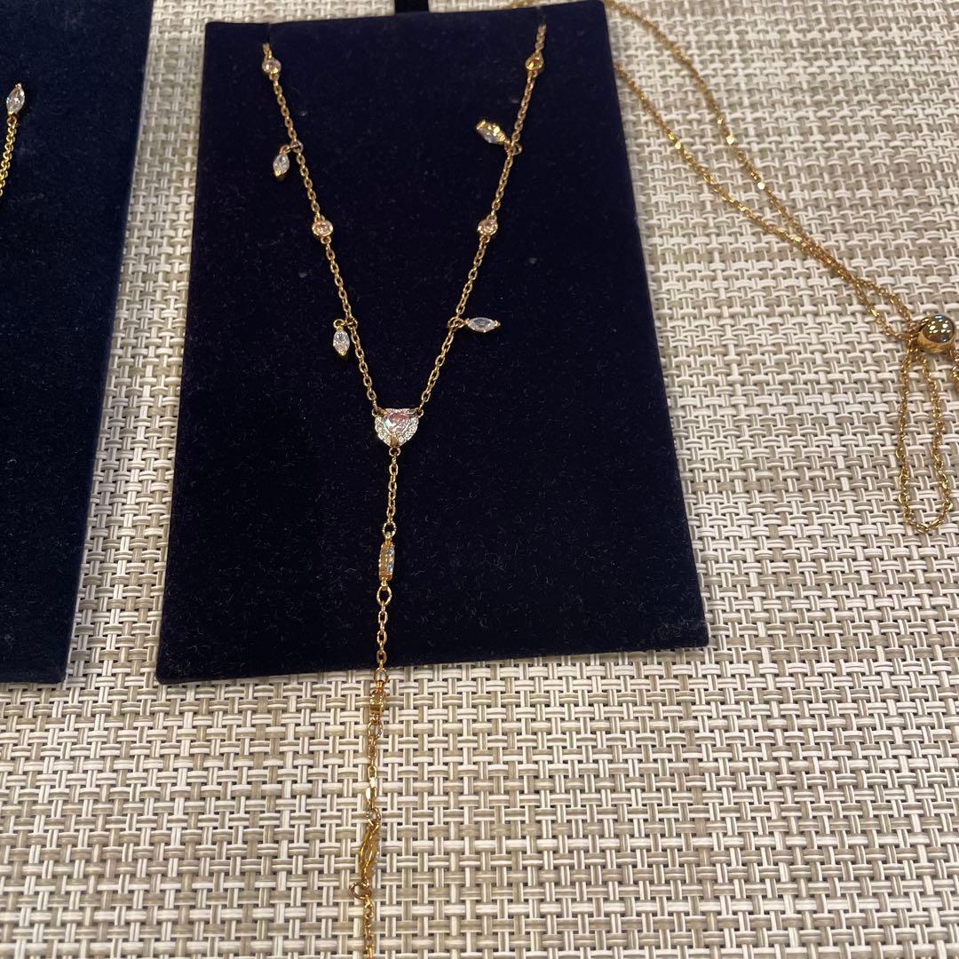 スワロフスキー　ネックレス、ピアス、ブレスレットセット