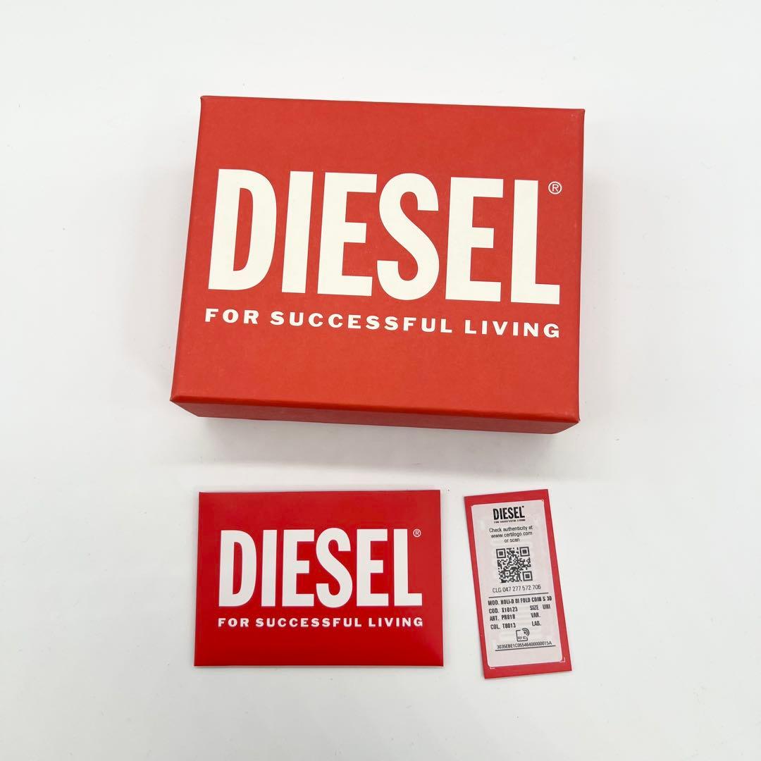 美品✨DIESEL　二つ折り財布　Dロゴ　エンボス　レザー　ブラック　近年モデル