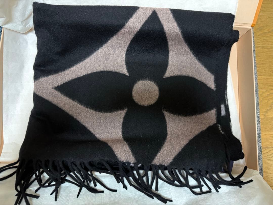 LOUIS VUITTON マフラー・ジアルティメット ブラック/ピンク