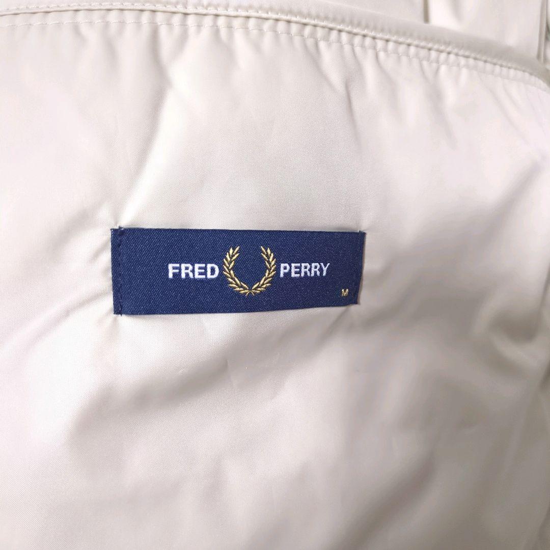 美品 フレッドペリー INSULATED GILET 中綿ベスト M アイボリー