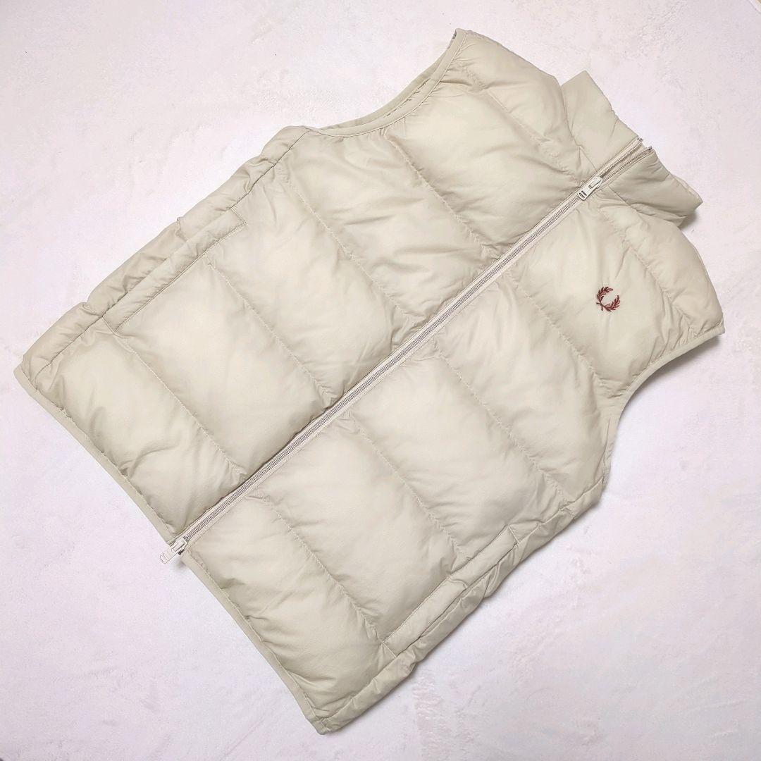 美品 フレッドペリー INSULATED GILET 中綿ベスト M アイボリー