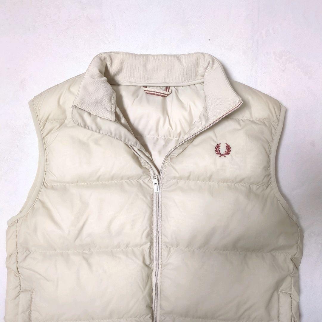 美品 フレッドペリー INSULATED GILET 中綿ベスト M アイボリー