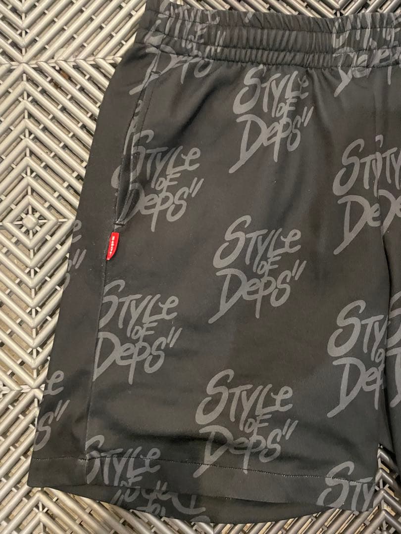 希少！美品！M！depsデプス ドライメッシュ ショーツ UV 総柄デザイン