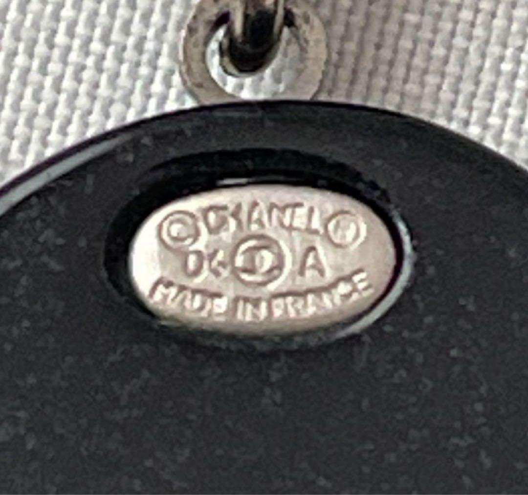 CHANELラインストーン　ハートピアス