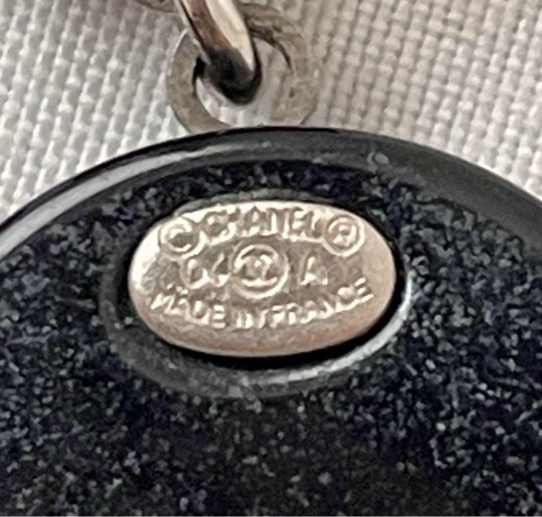 CHANELラインストーン　ハートピアス