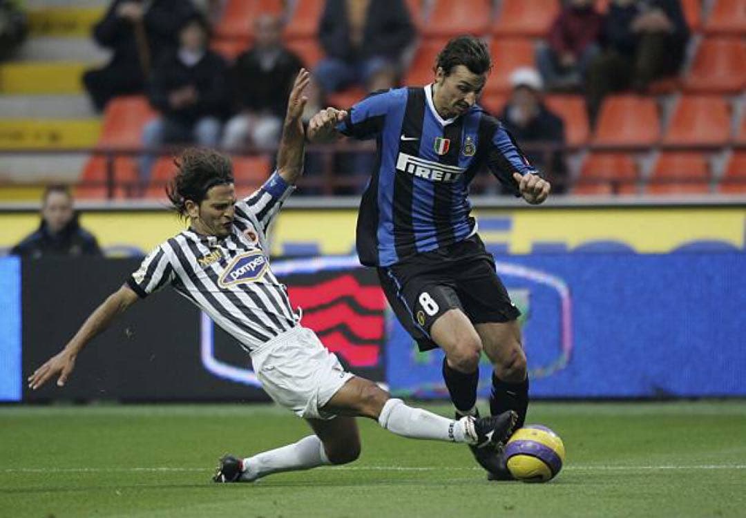 イブラヒモビッチ　ユニフォーム　インテル　セリエA 06/07（H）