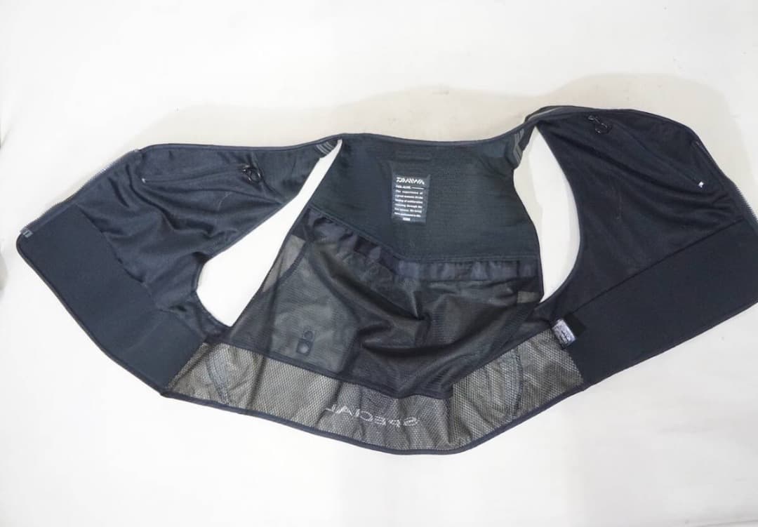 ♪ダイワ★スペシャルショートフラットベスト DV-1000/KING