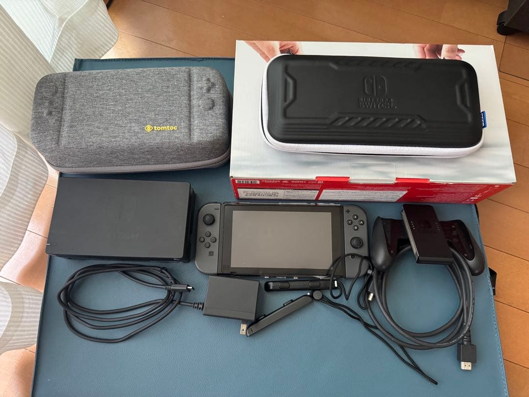 Nintendo Switch 本体 グレー 充電器付き　2017年式