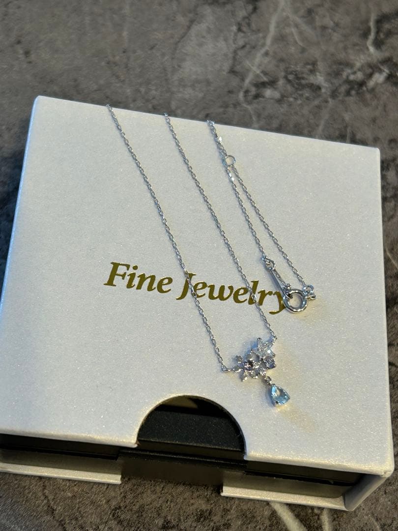 TAKE UP K10 WG ネックレス　雪の結晶　しずく　星形　ジルコニア