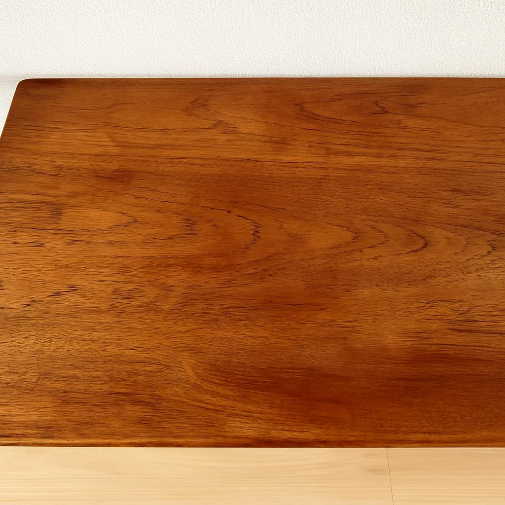 デンマーク製 北欧ヴィンテージ チーク無垢材 センターテーブル 棚付き