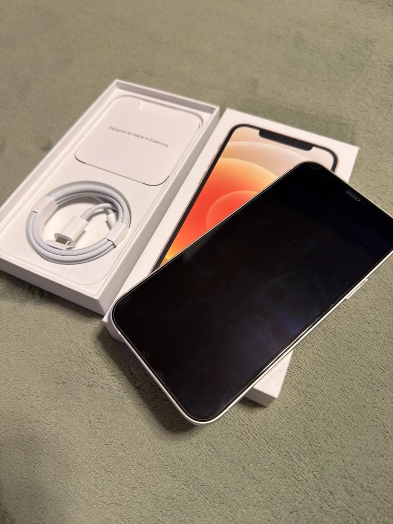 スマートフォン本体 Apple iPhone 12 64GB