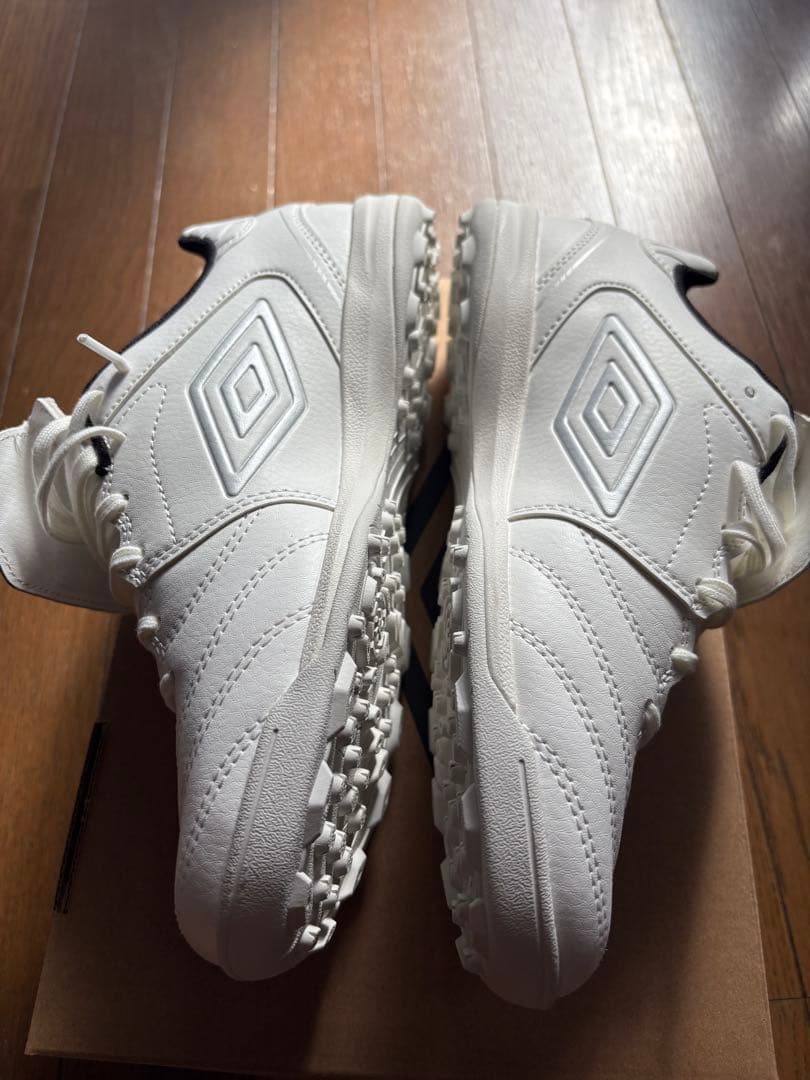 KAMO限定品アンブロアクセレイター TR LT EX WIDE 25.5