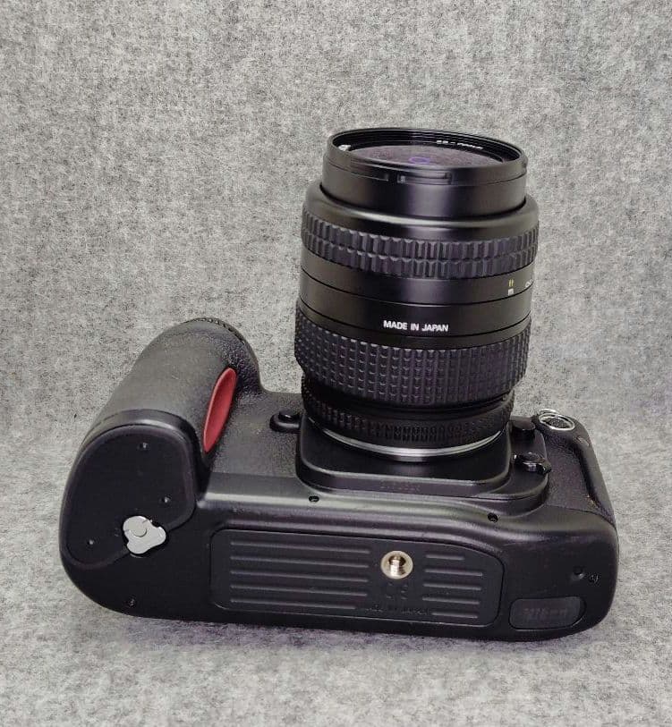 rareさまご購入予定品　Nikon F100 標準ズームレンズ付き