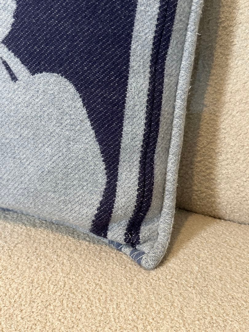 L*7様 ⭐️【全国送料無料】定価13万　HERMES エルメス　クッション　ピ