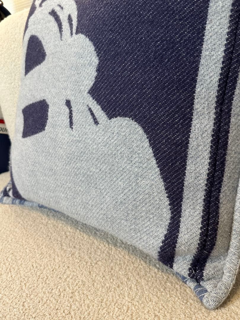 L*7様 ⭐️【全国送料無料】定価13万　HERMES エルメス　クッション　ピ