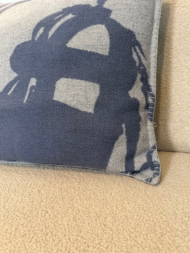 L*7様 ⭐️【全国送料無料】定価13万　HERMES エルメス　クッション　ピ