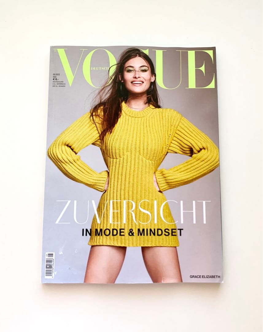 女性情報誌 Vogue Deutsch Magazine May 2022