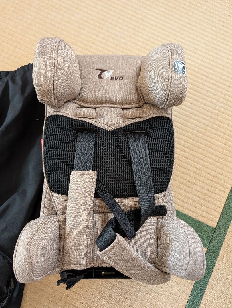 日本育児　トラベルベスト　EVO チャイルドシート サンドベージュ　収納バッグ付