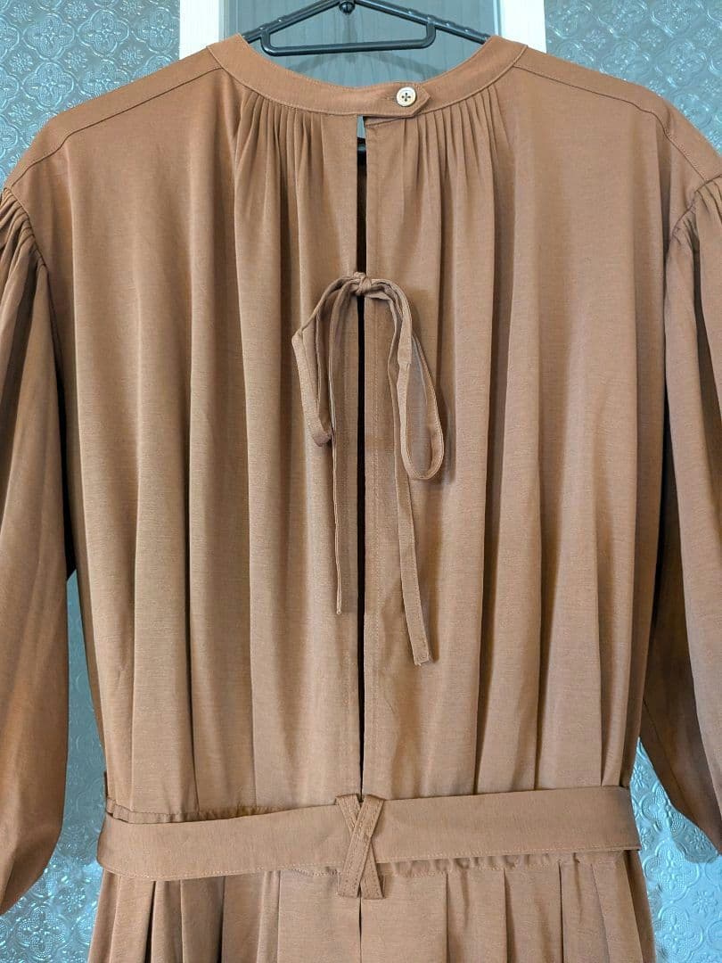 美品　カレンソロジー　ロングワンピース ７分袖　ウエストリボン付