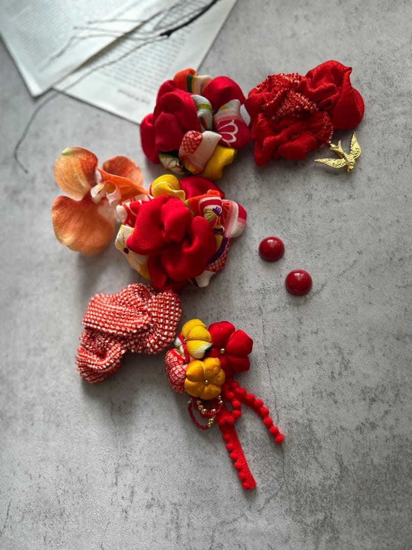 Queen様　order髪飾り♡ イヤリング８種とセット