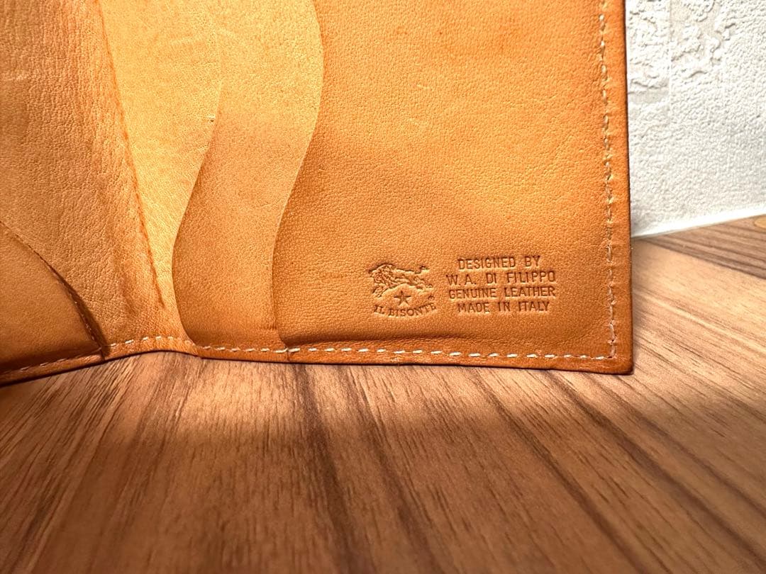 イルビゾンテ　本革レザー　三つ折り財布