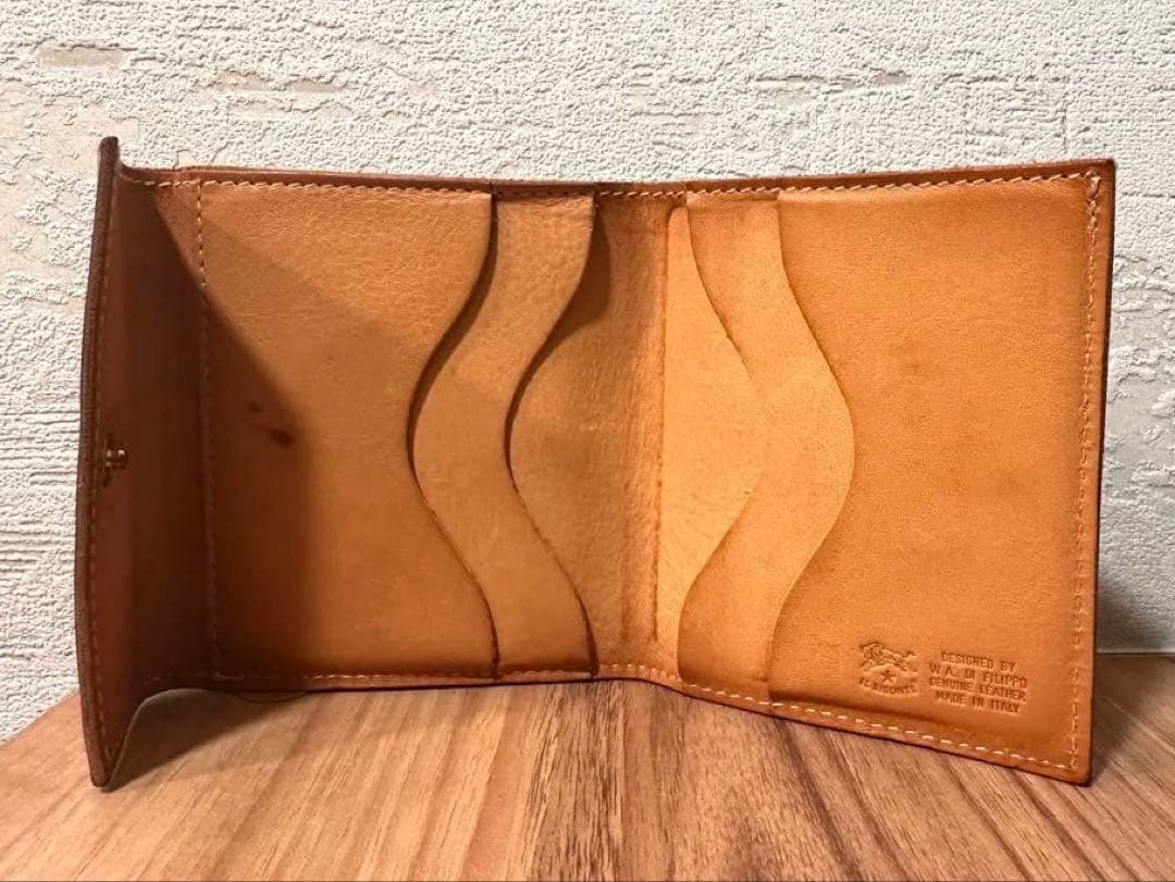 イルビゾンテ　本革レザー　三つ折り財布