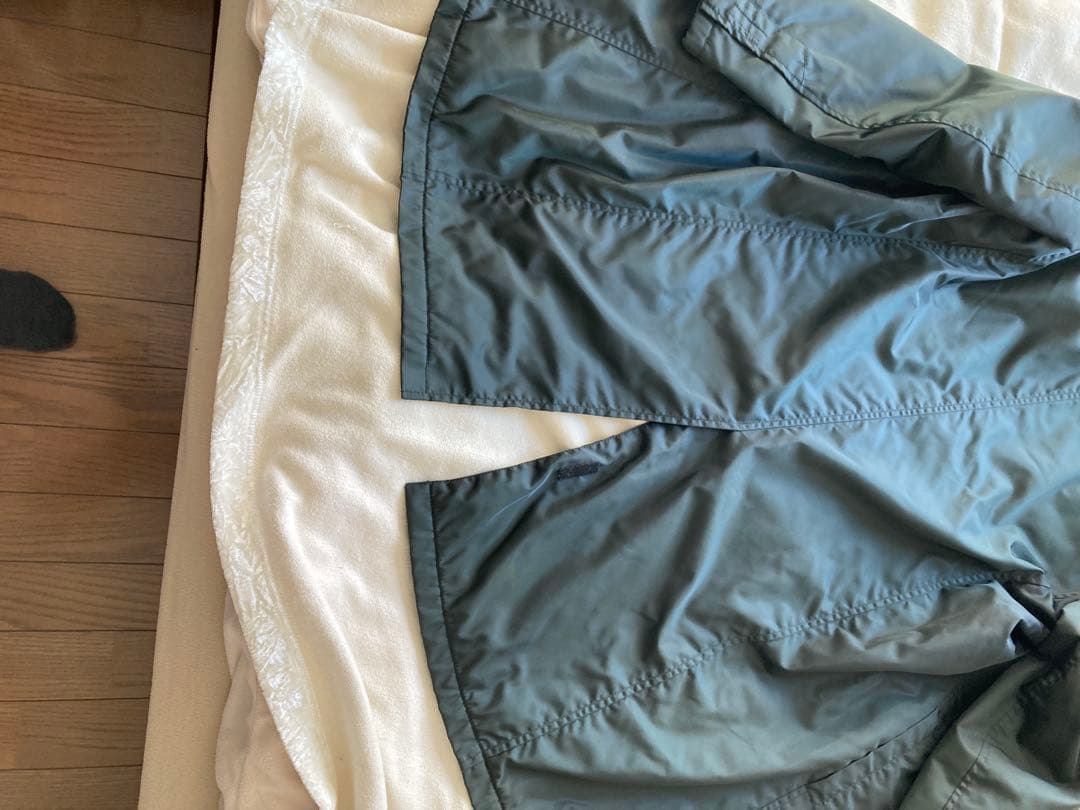 PRADAプラダ中綿ブラックナイロンステンカラーロングコート